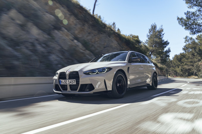 BMW galiausiai pristatė serijinį „M3 Touring“ universalą