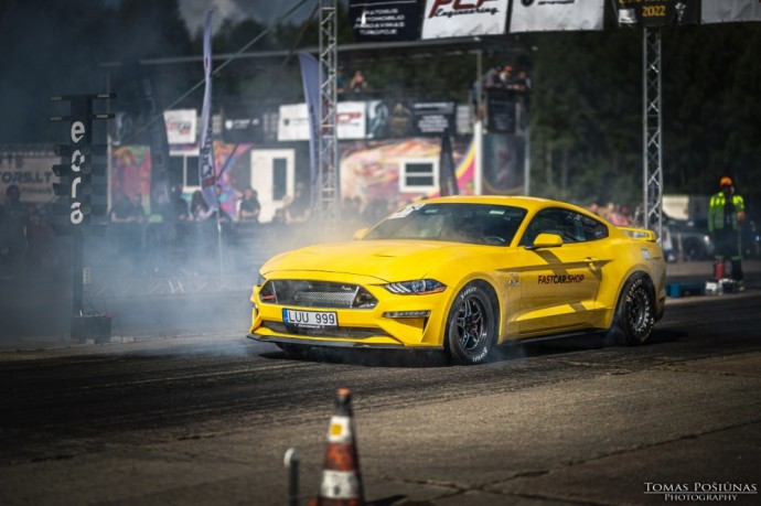 <a href='https://www.autobilis.lt/skelbimai/naudoti-automobiliai/ford' target='_blank' class='phrase'>Ford</a> Mustang