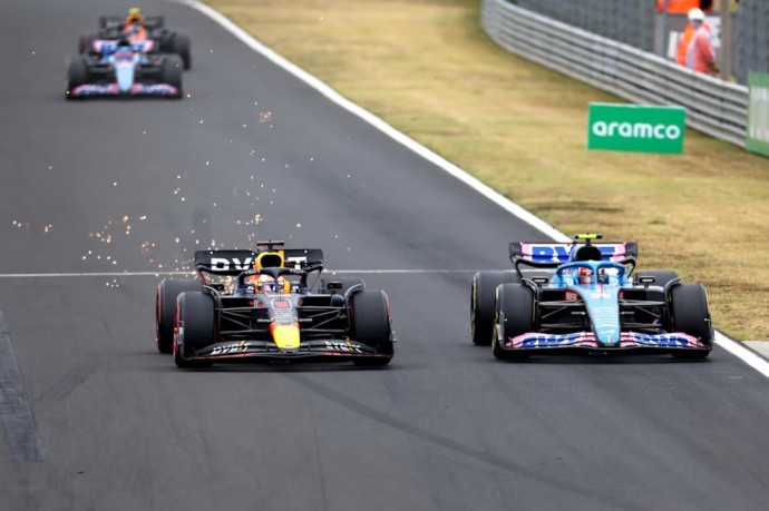 Iš 10-os pozicijos Vengrijos GP startavęs Maksas Verstappenas iškovojo pergalę