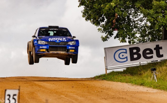 Paskelbta „CBet Rally Rokiškis“ starto tvarka: Pirmąjį numerį gavo Dominyko Butvilo ir Renato Vaitkevičiaus ekipažas