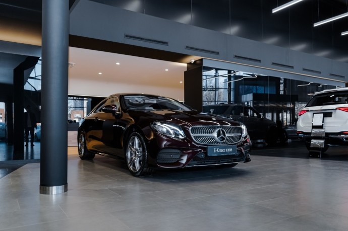 <a href='https://www.autobilis.lt/skelbimai/naudoti-automobiliai/mercedes-benz' target='_blank' class='phrase'>Mercedes-Benz</a> kupė