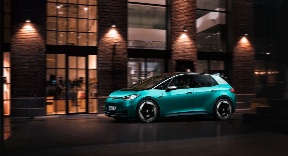 <a href='https://www.autobilis.lt/skelbimai/naudoti-automobiliai/volkswagen' target='_blank' class='phrase'>Volkswagen</a> ID.3 elektromobilis