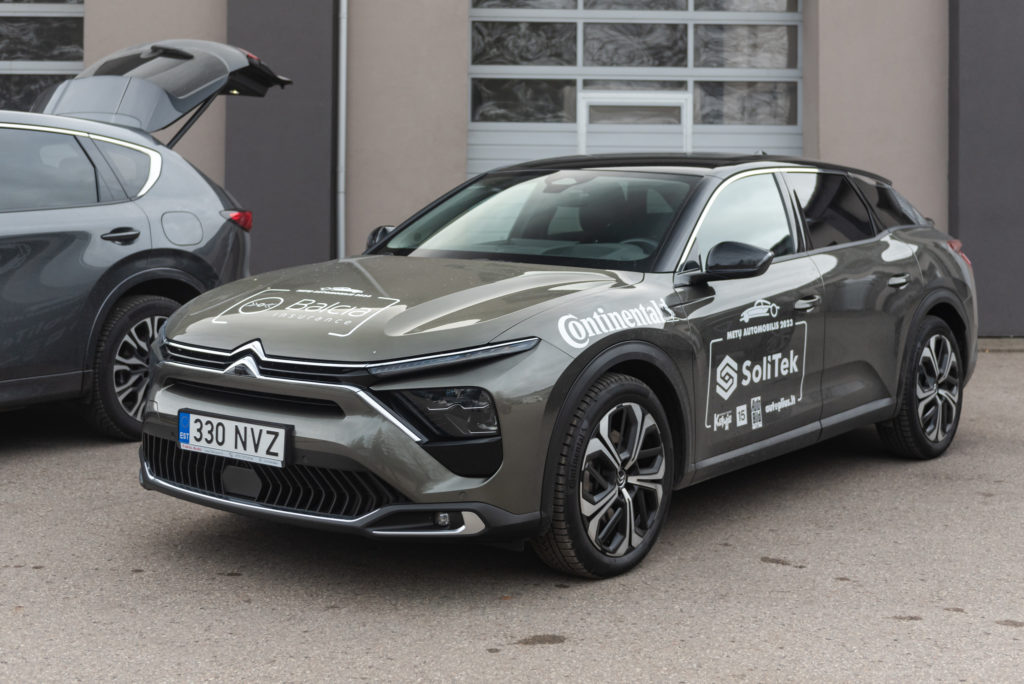 <a href='https://www.autobilis.lt/skelbimai/naudoti-automobiliai/citroen' target='_blank' class='phrase'>Citroen</a> C5 X