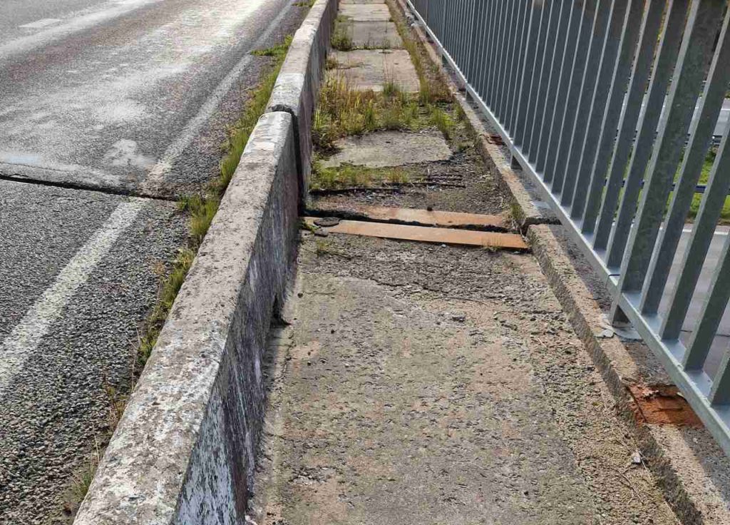 Viadukas, esantis virš pagrindinės Lietuvos transporto arterijos – magistralės A1