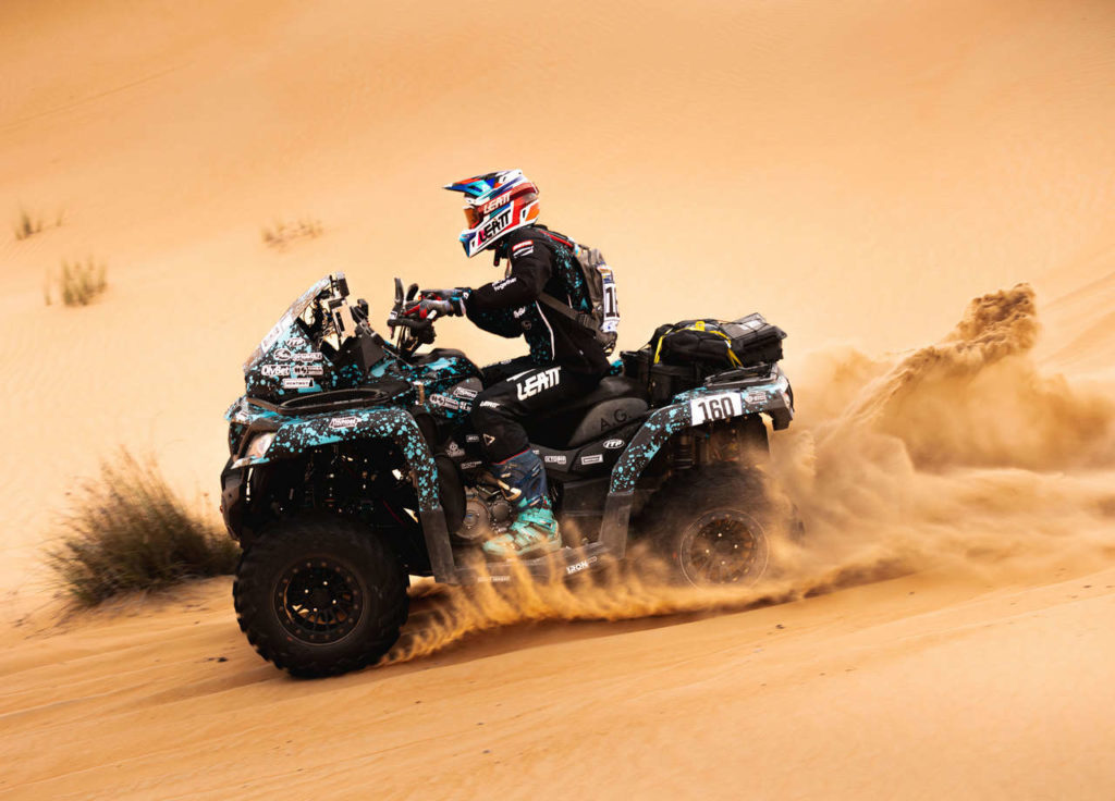 „CFMOTO Thunder Racing Team“ komandos lenktynininkai