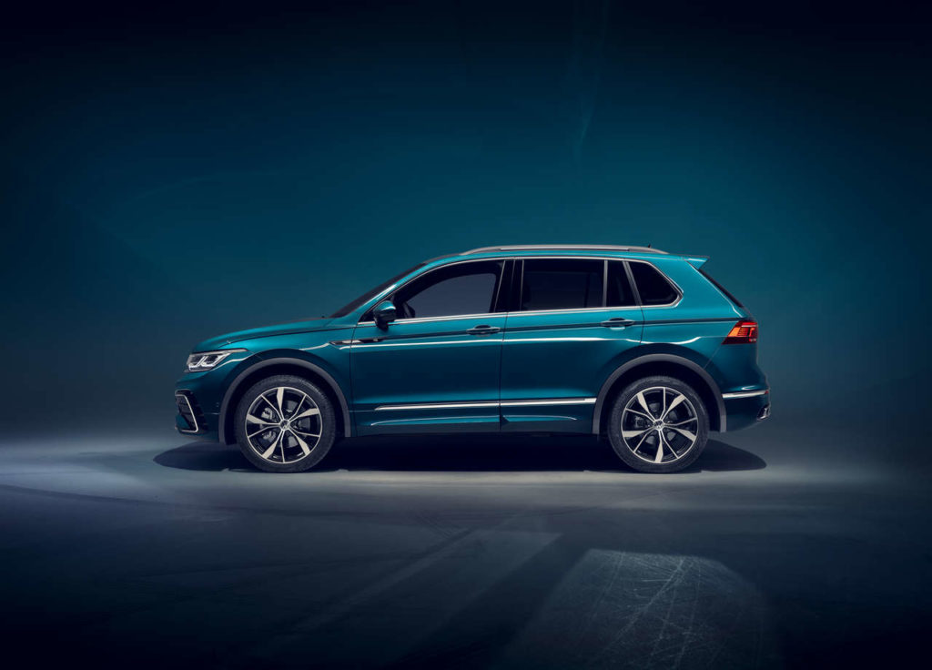 <a href='https://www.autobilis.lt/skelbimai/naudoti-automobiliai/volkswagen' target='_blank' class='phrase'>Volkswagen</a> Tiguan R-Line