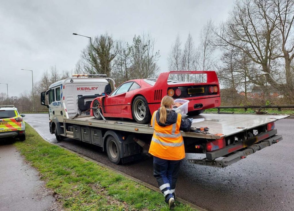 Konfiskuotas Ferrari F40