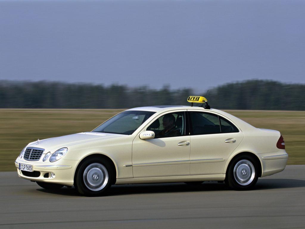 Mercedes-Benz E 220 CDI