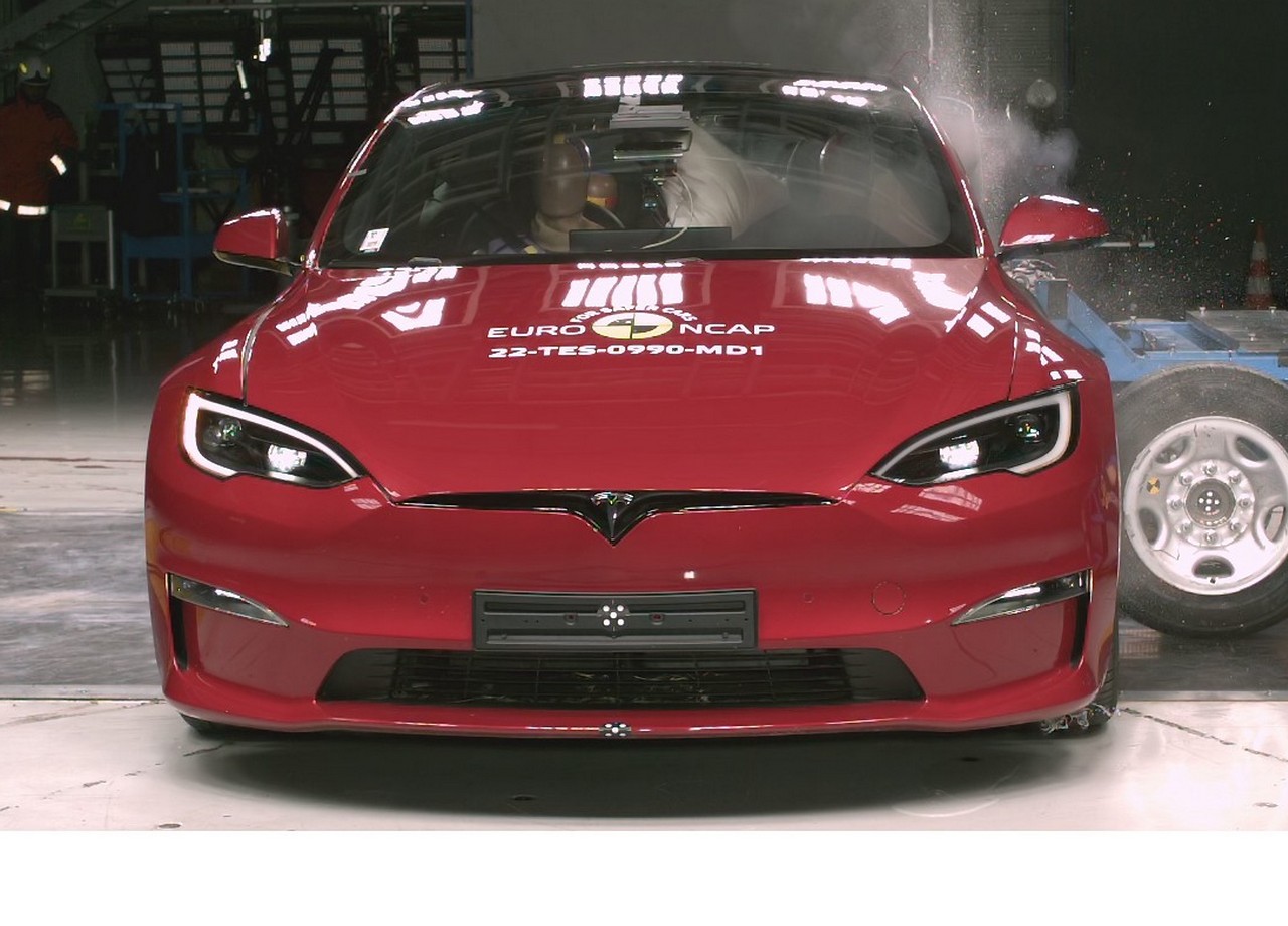 <a href='https://www.autobilis.lt/skelbimai/naudoti-automobiliai/tesla' target='_blank' class='phrase'>Tesla</a> Model S Euro NCAP bandymuose