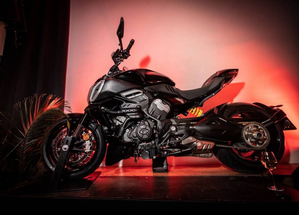 „Ducati Diavel V4“ motociklas