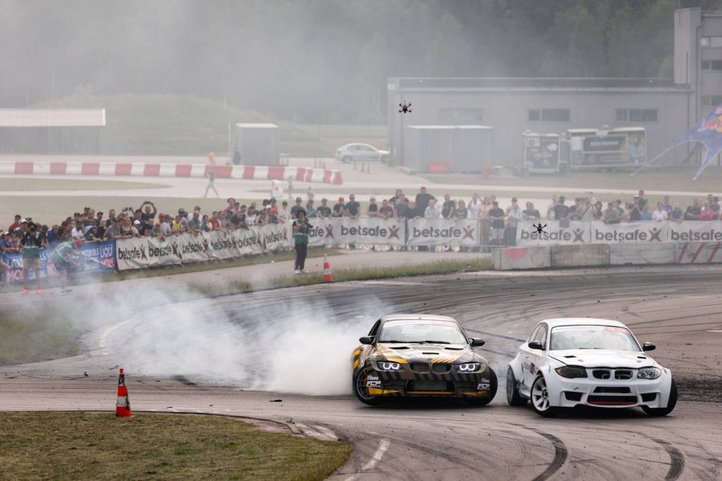 Lietuvos drifto čempionate analogų neturintis – BMW bolidas su AMG V8 varikliu