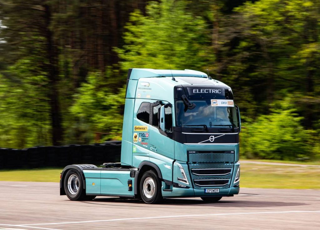 Konkurso „Lietuvos metų sunkvežimis 2023“ dalyviai