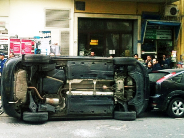 Kaip Graikijoje sprendžiame nedrausmingai paliktų automobilių problema?
