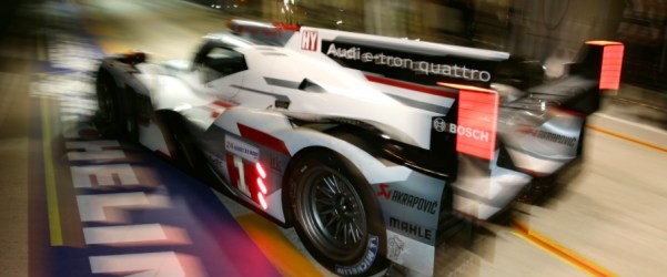 Le Mane pirmi startuos hibridinio „<a href='https://www.autobilis.lt/skelbimai/naudoti-automobiliai/audi' target='_blank' class='phrase'>Audi“</a> bolido pilotai A.Lottereris, M.Fassleris ir B.Treluyeras